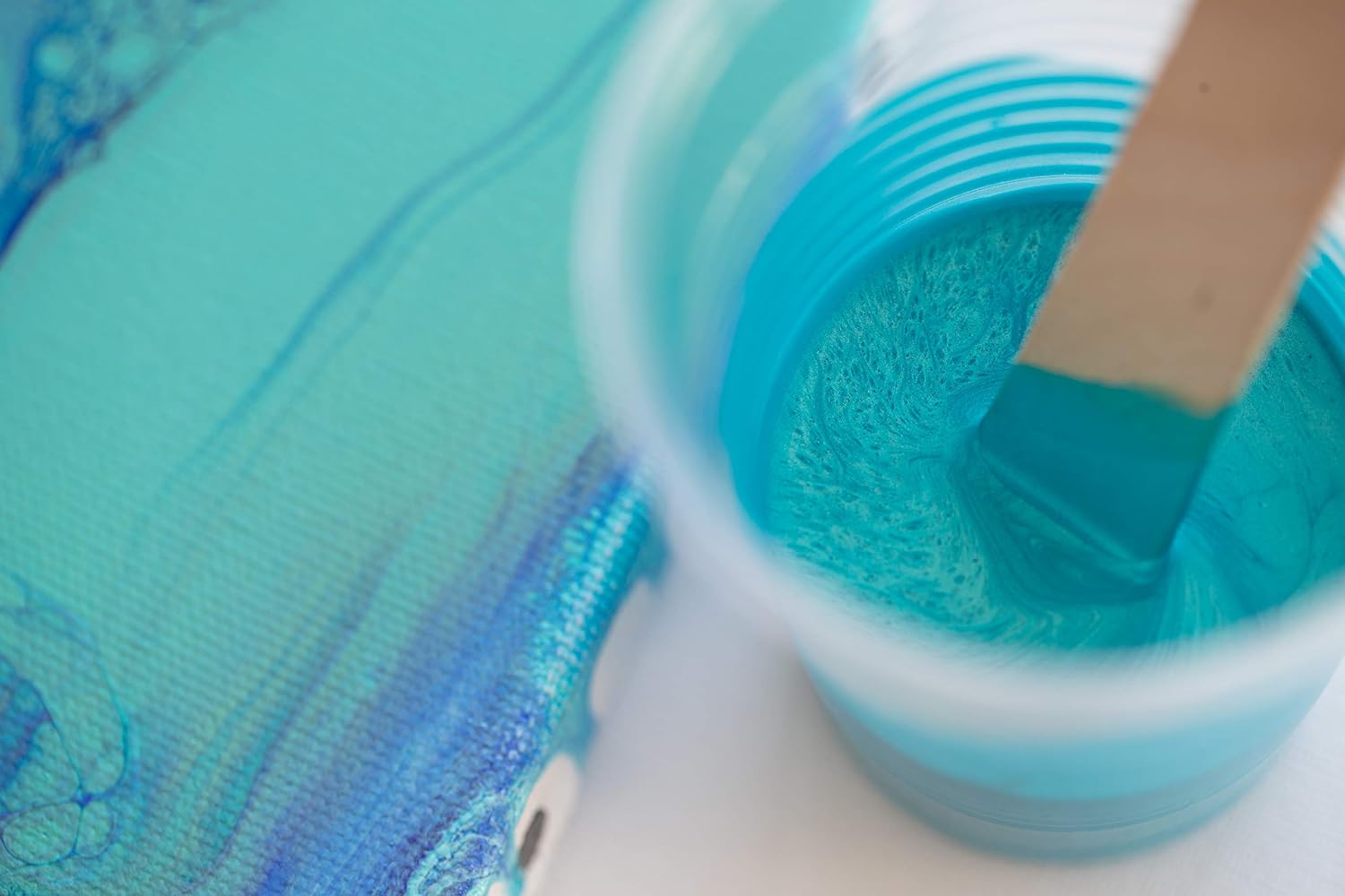 Studio Acrylics Pouring Medium 3.8L