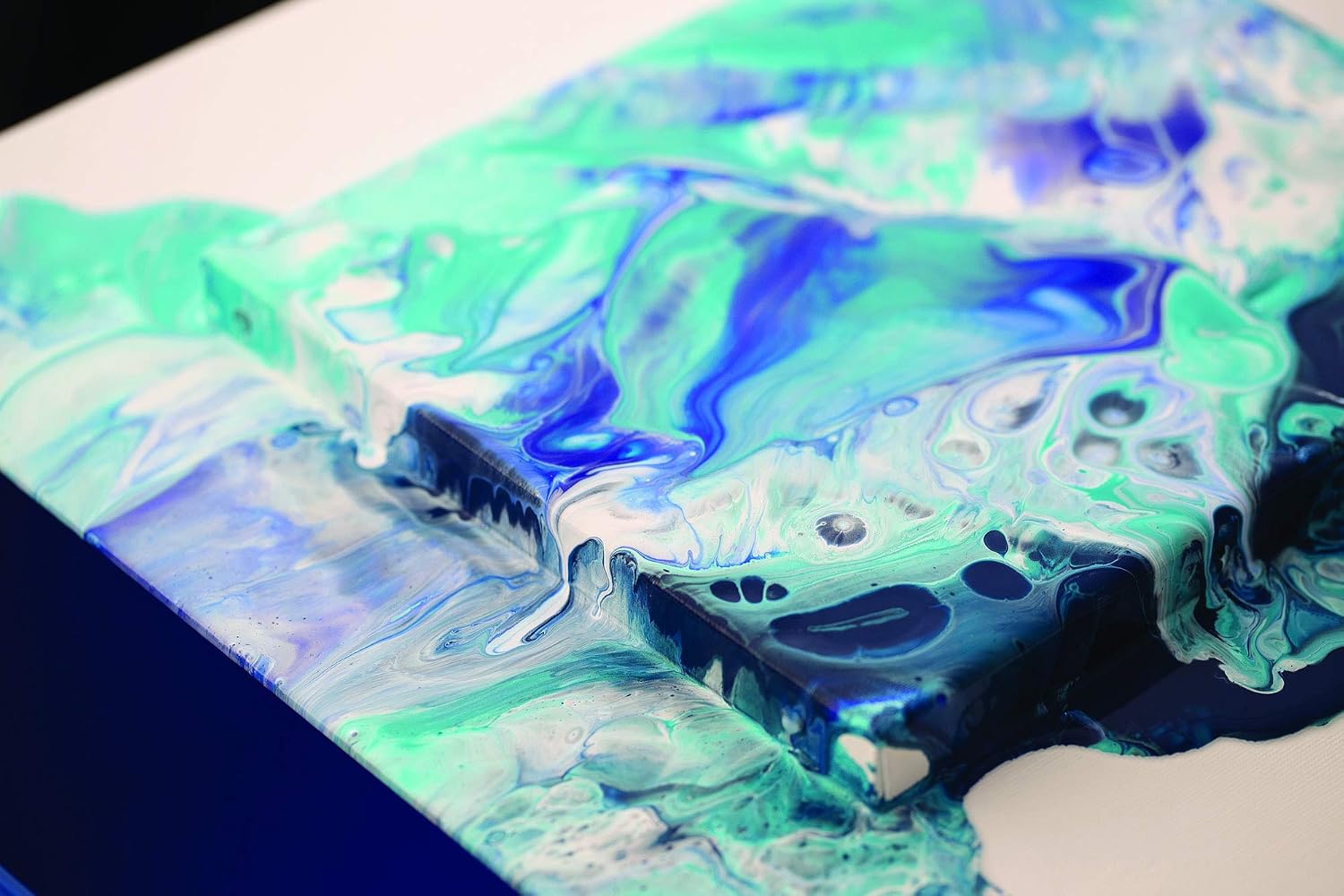 Studio Acrylics Pouring Medium 3.8L